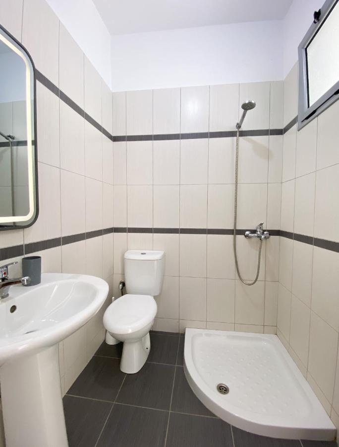 Acta'S Rooms Himare Exterior foto